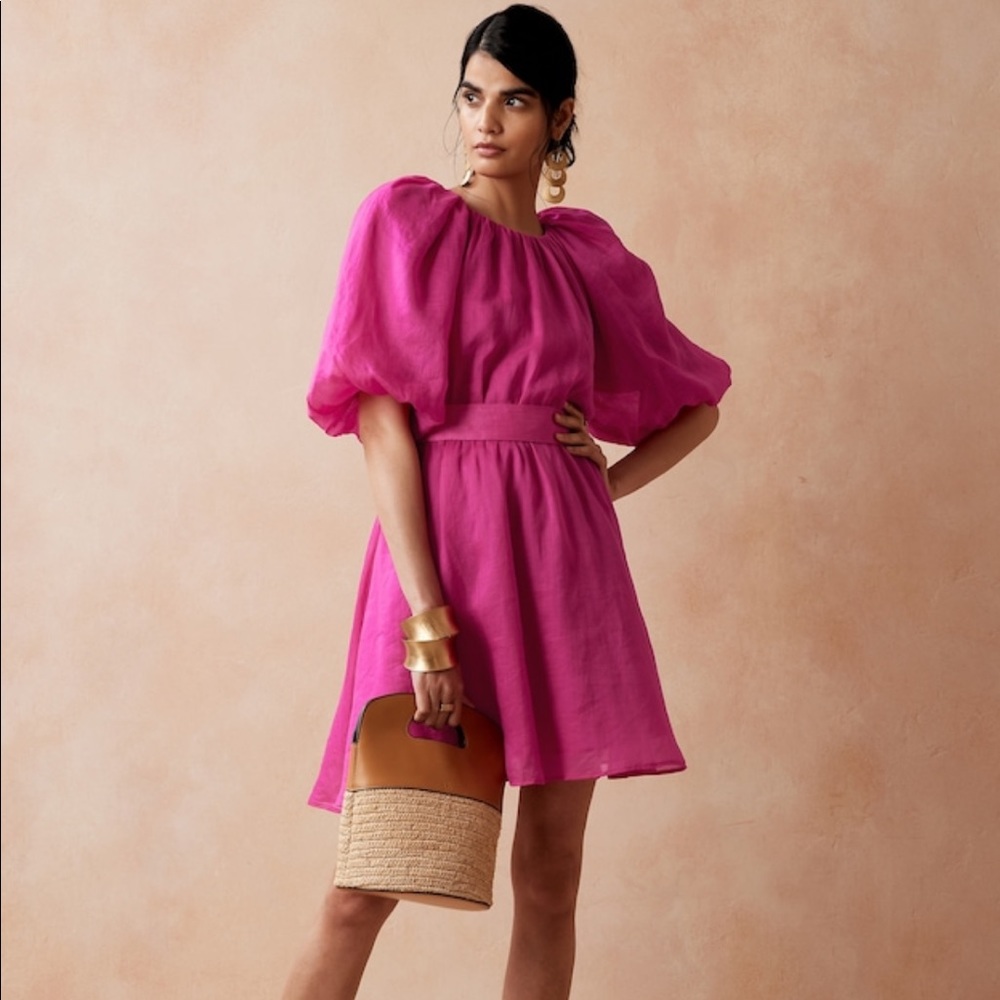 Banana Republic Ramie Open Back Dress. Size small.